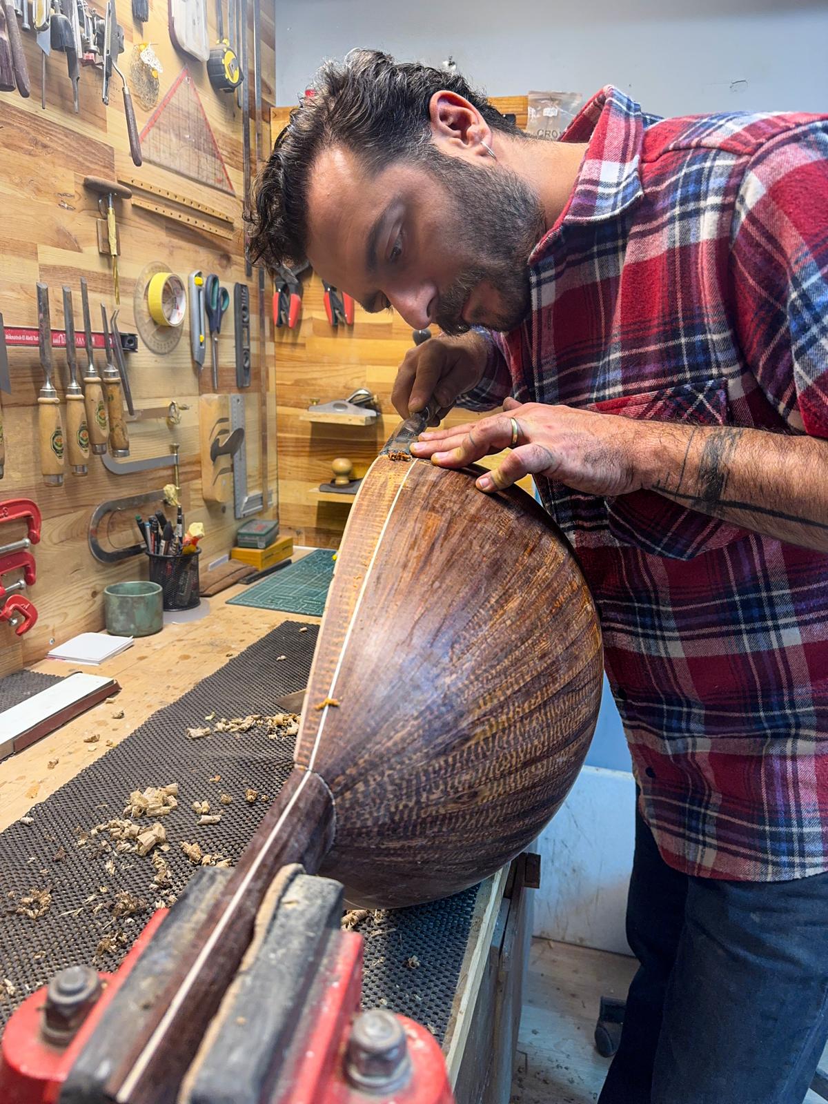 Oud craftsmanship